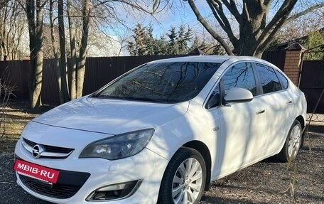 Opel Astra J, 2013 год, 850 000 рублей, 7 фотография