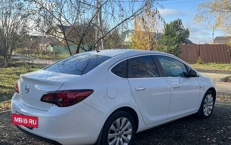 Opel Astra J, 2013 год, 850 000 рублей, 3 фотография