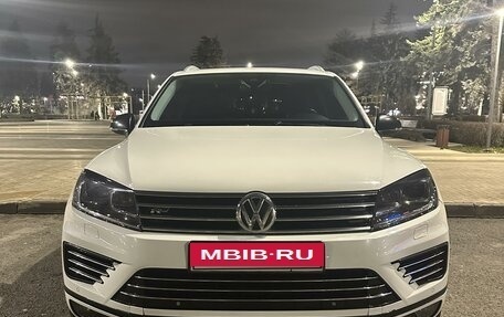 Volkswagen Touareg III, 2017 год, 3 450 000 рублей, 3 фотография