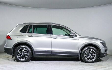 Volkswagen Tiguan II, 2018 год, 2 600 000 рублей, 4 фотография