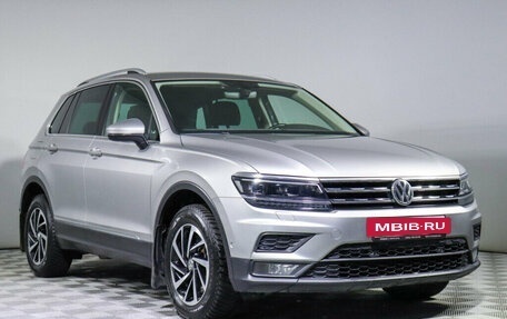 Volkswagen Tiguan II, 2018 год, 2 600 000 рублей, 3 фотография