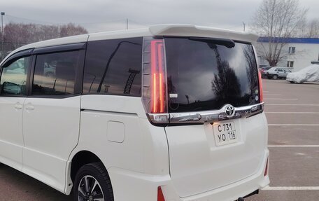 Toyota Noah III, 2020 год, 3 400 000 рублей, 5 фотография