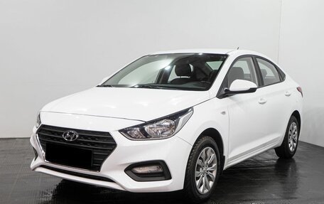 Hyundai Solaris II рестайлинг, 2019 год, 1 550 000 рублей, 1 фотография