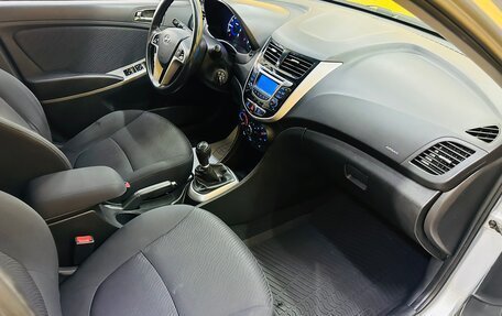 Hyundai Solaris II рестайлинг, 2013 год, 949 000 рублей, 12 фотография