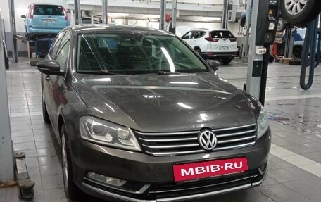 Volkswagen Passat B7, 2012 год, 880 000 рублей, 2 фотография