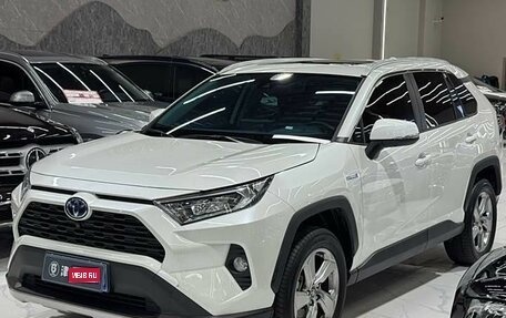 Toyota RAV4, 2022 год, 4 154 000 рублей, 1 фотография