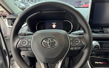 Toyota RAV4, 2022 год, 4 154 000 рублей, 10 фотография