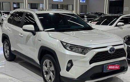 Toyota RAV4, 2022 год, 4 154 000 рублей, 9 фотография