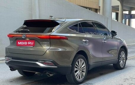 Toyota Harrier, 2021 год, 3 990 000 рублей, 4 фотография