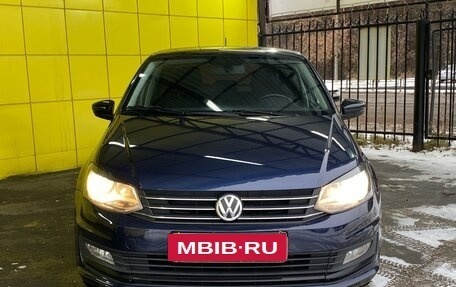 Volkswagen Polo VI (EU Market), 2017 год, 1 329 000 рублей, 2 фотография