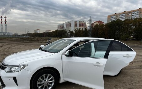 Toyota Camry, 2015 год, 2 200 000 рублей, 3 фотография