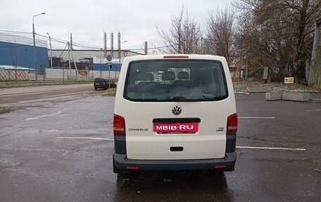 Volkswagen Caravelle T5, 2010 год, 2 400 000 рублей, 3 фотография