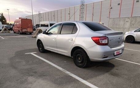 Renault Logan II, 2015 год, 800 000 рублей, 3 фотография