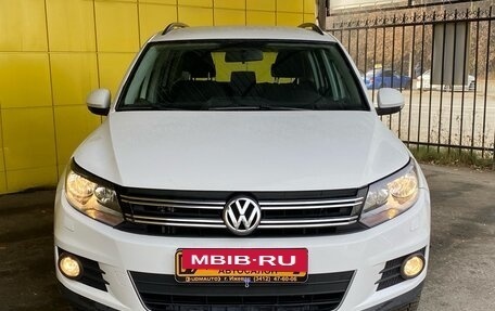 Volkswagen Tiguan I, 2012 год, 1 099 000 рублей, 2 фотография