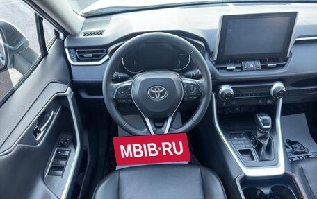 Toyota RAV4, 2021 год, 3 290 000 рублей, 12 фотография