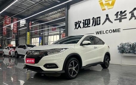 Honda Vezel, 2021 год, 1 760 000 рублей, 1 фотография