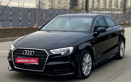 Audi A3, 2018 год, 1 950 000 рублей, 13 фотография