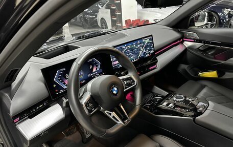 BMW 5 серия, 2023 год, 9 800 000 рублей, 20 фотография