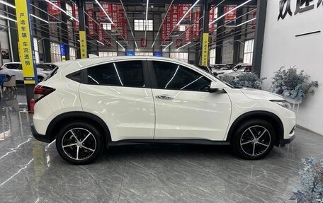 Honda Vezel, 2021 год, 1 760 000 рублей, 4 фотография