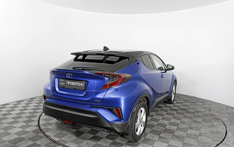 Toyota C-HR I рестайлинг, 2018 год, 2 640 000 рублей, 5 фотография