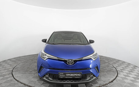 Toyota C-HR I рестайлинг, 2018 год, 2 640 000 рублей, 2 фотография