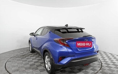 Toyota C-HR I рестайлинг, 2018 год, 2 640 000 рублей, 7 фотография