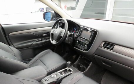 Mitsubishi Outlander III рестайлинг 3, 2012 год, 1 650 000 рублей, 5 фотография