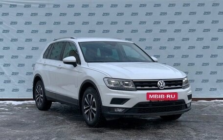 Volkswagen Tiguan II, 2020 год, 3 099 000 рублей, 3 фотография