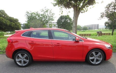 Volvo V40 II рестайлинг, 2013 год, 560 016 рублей, 6 фотография