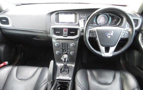 Volvo V40 II рестайлинг, 2013 год, 560 016 рублей, 7 фотография