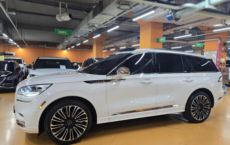 Lincoln Aviator II, 2021 год, 4 500 000 рублей, 2 фотография