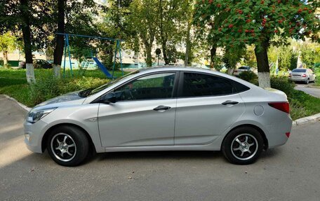 Hyundai Solaris II рестайлинг, 2015 год, 830 000 рублей, 4 фотография