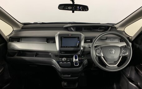 Honda Freed II, 2016 год, 1 490 000 рублей, 13 фотография