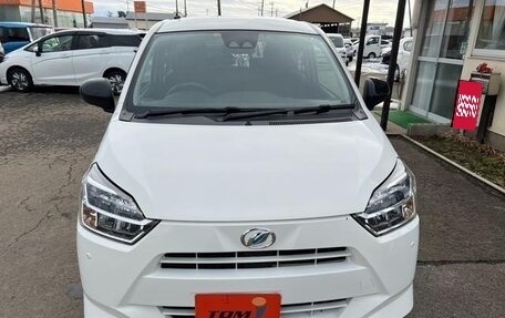 Daihatsu Mira VII, 2017 год, 589 009 рублей, 2 фотография