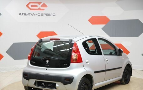 Peugeot 107 I рестайлинг, 2011 год, 470 000 рублей, 5 фотография