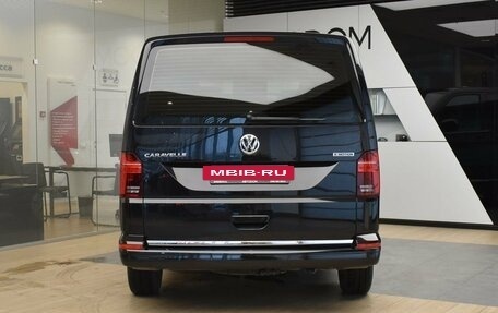 Volkswagen Caravelle T6 рестайлинг, 2020 год, 5 735 000 рублей, 6 фотография