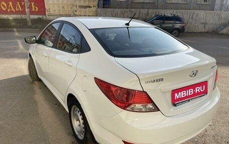 Hyundai Solaris II рестайлинг, 2011 год, 790 000 рублей, 2 фотография