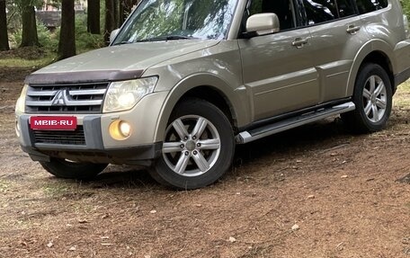 Mitsubishi Pajero IV, 2006 год, 1 220 000 рублей, 10 фотография