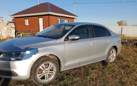 Volkswagen Jetta VI, 2012 год, 950 000 рублей, 2 фотография