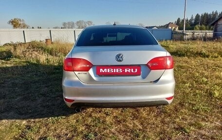 Volkswagen Jetta VI, 2012 год, 950 000 рублей, 5 фотография