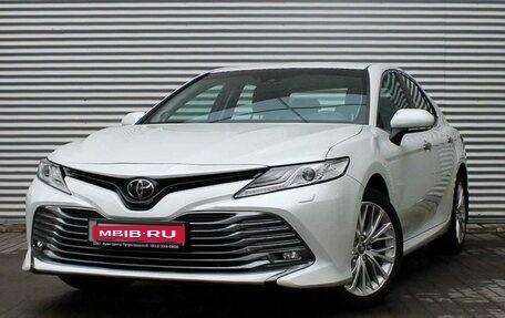 Toyota Camry, 2018 год, 2 952 000 рублей, 5 фотография