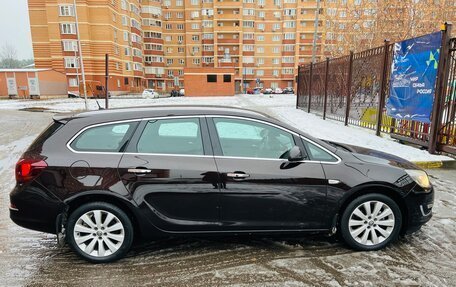 Opel Astra J, 2014 год, 945 000 рублей, 4 фотография