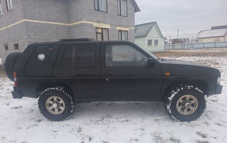 Nissan Terrano II рестайлинг, 1991 год, 485 000 рублей, 11 фотография