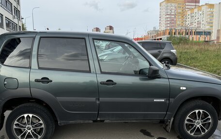 Chevrolet Niva I рестайлинг, 2017 год, 830 000 рублей, 5 фотография