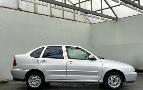 Volkswagen Polo III рестайлинг, 2001 год, 390 000 рублей, 8 фотография