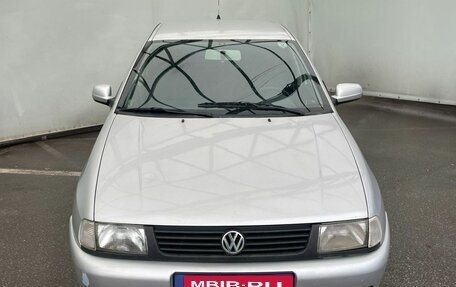 Volkswagen Polo III рестайлинг, 2001 год, 390 000 рублей, 3 фотография