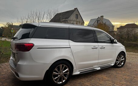 KIA Carnival III, 2019 год, 3 580 000 рублей, 4 фотография