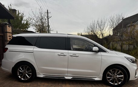 KIA Carnival III, 2019 год, 3 580 000 рублей, 3 фотография