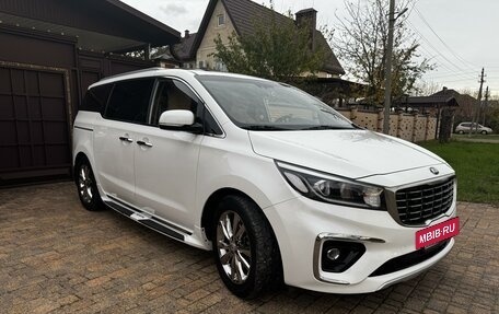 KIA Carnival III, 2019 год, 3 580 000 рублей, 2 фотография