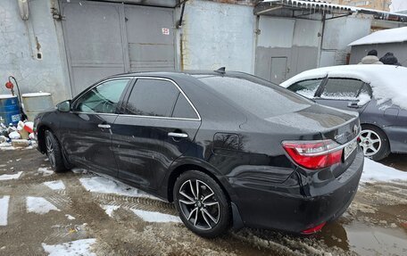 Toyota Camry, 2017 год, 2 400 000 рублей, 4 фотография